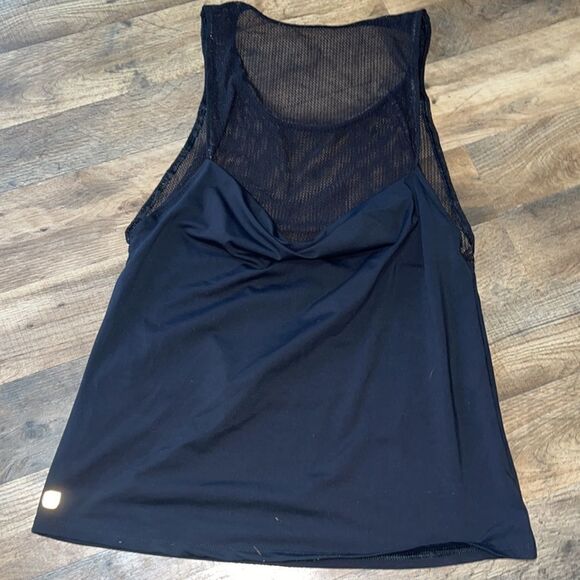 Fabletics black tank top - Picture 4 of 5